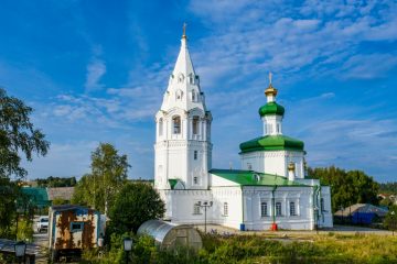 Свято-Троицкая церковь Кодского монастыря пгт. Октябрьское, Октябрьский район. Фото 2022 г.